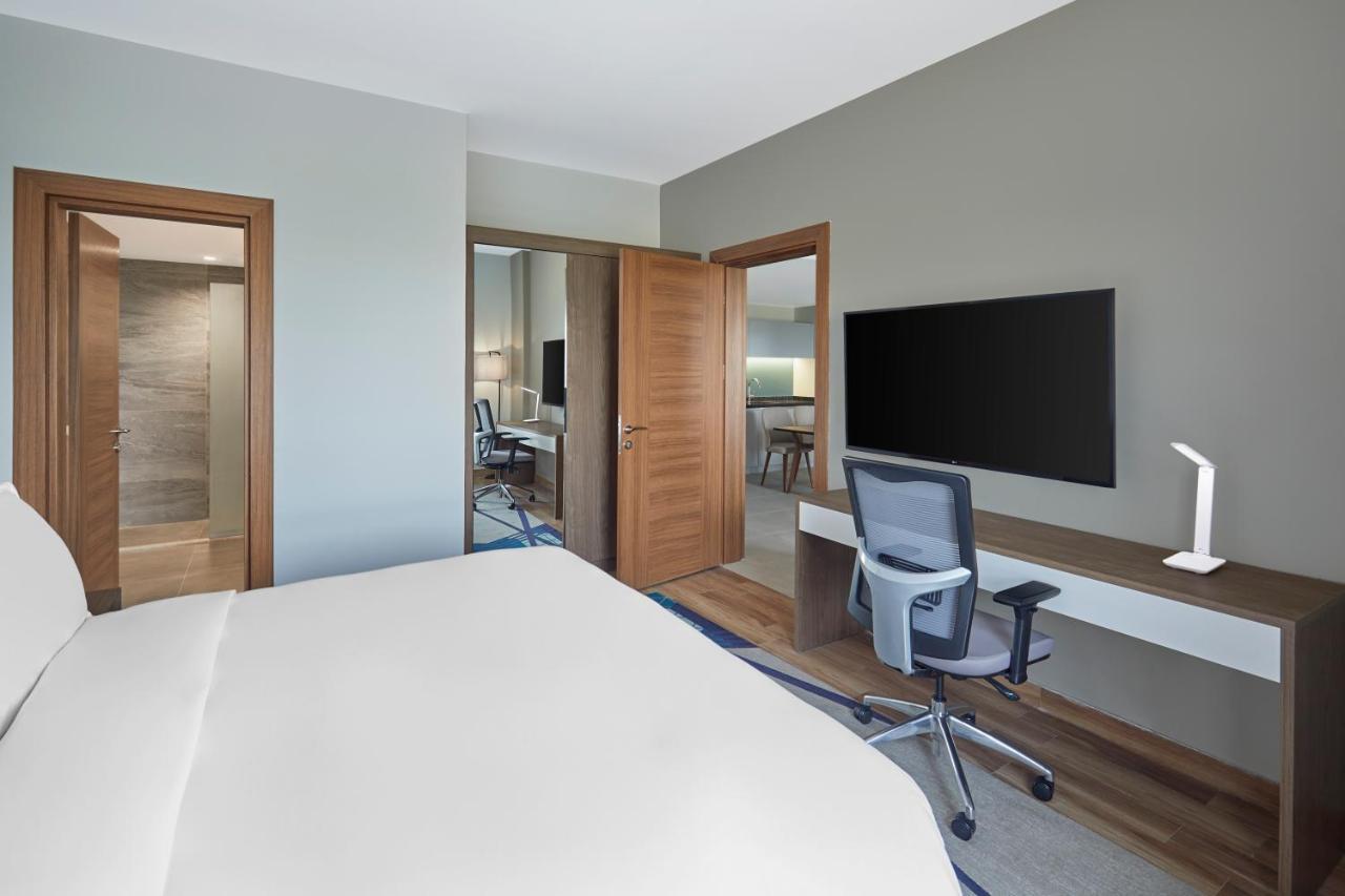 Hotel By Ihg