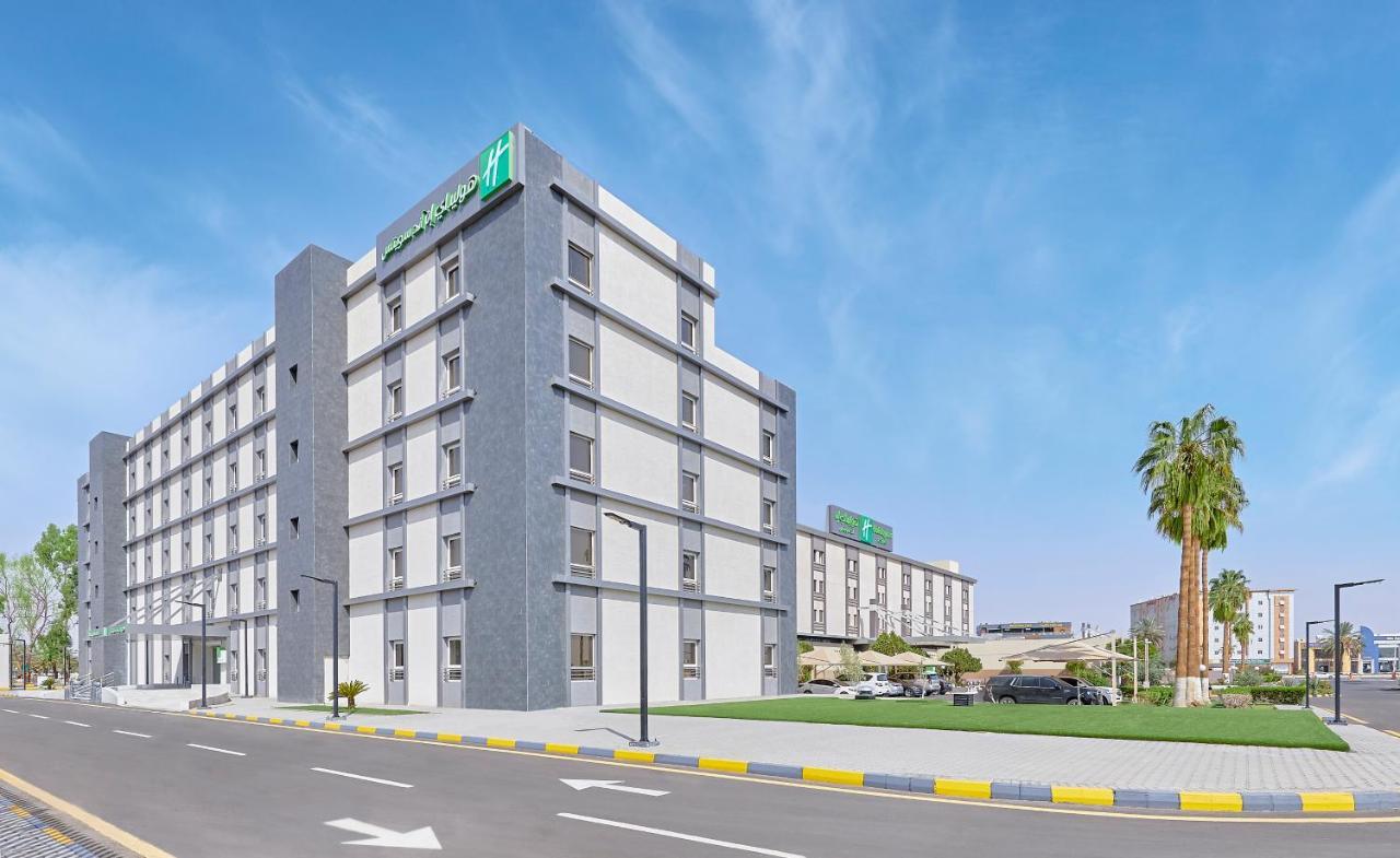 Hotel By Ihg