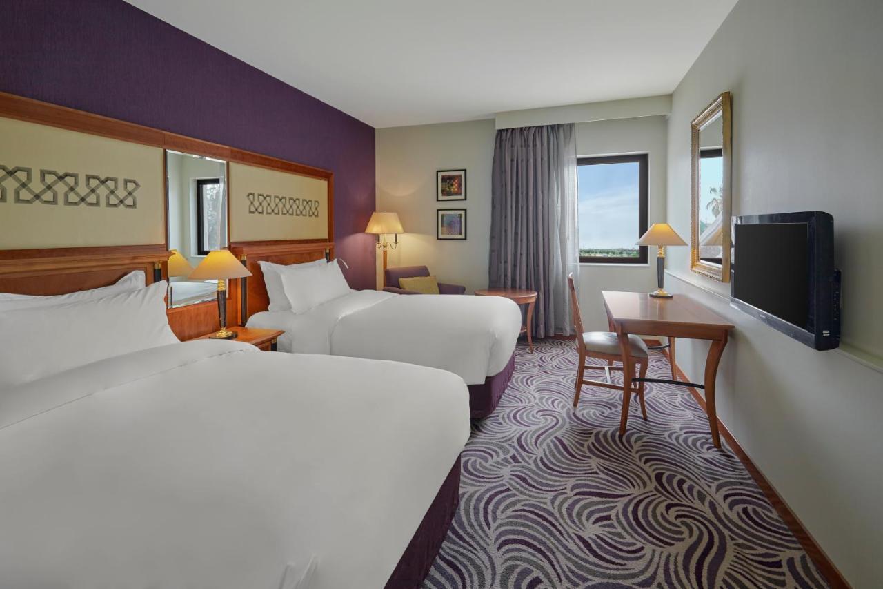 By Ihg