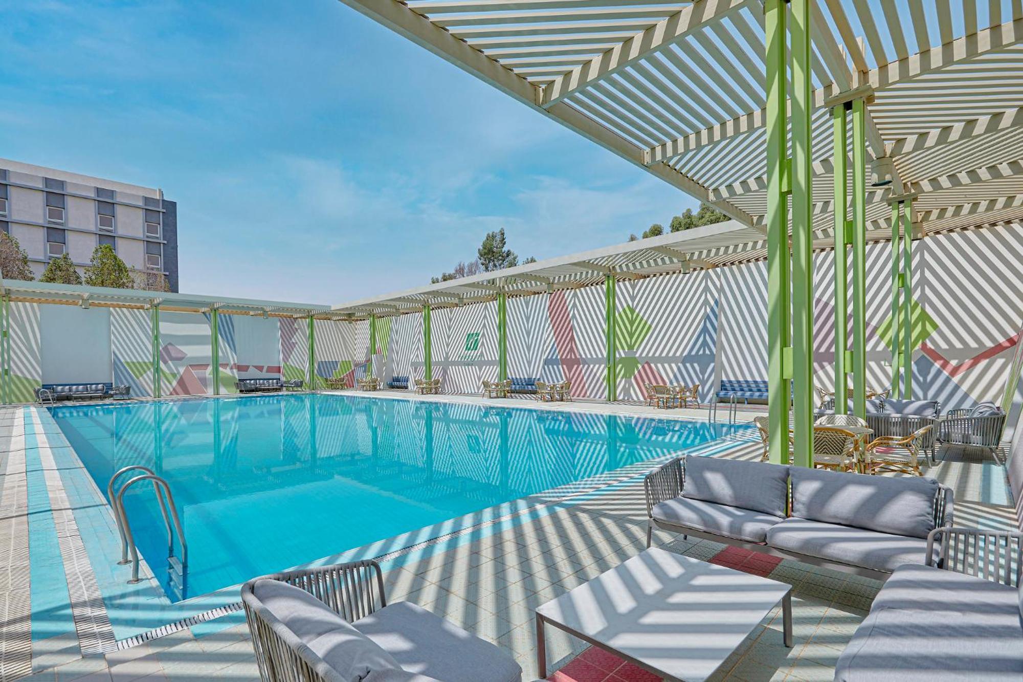 By Ihg Hotel 4*