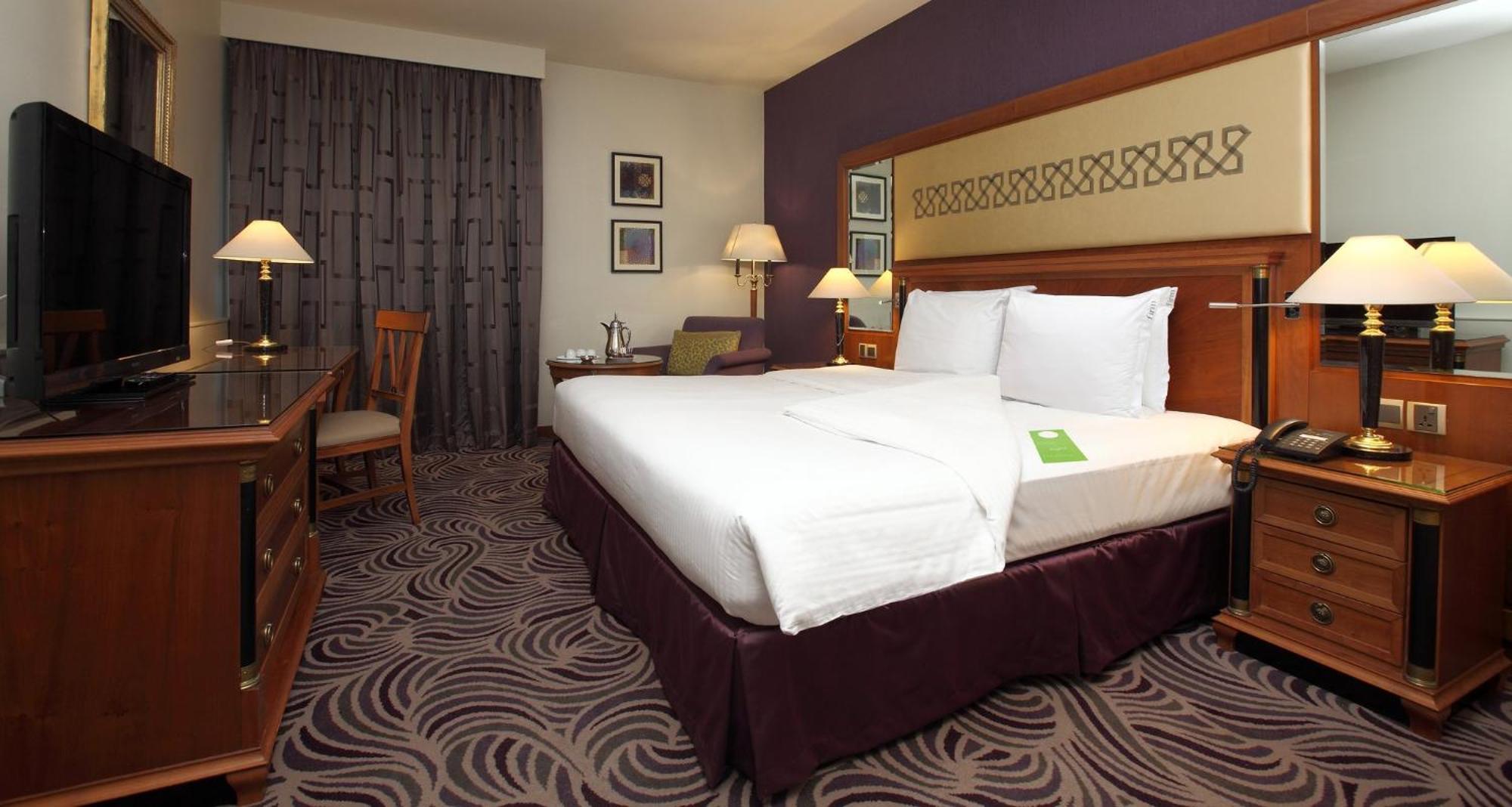 Hotel By Ihg Tabuk