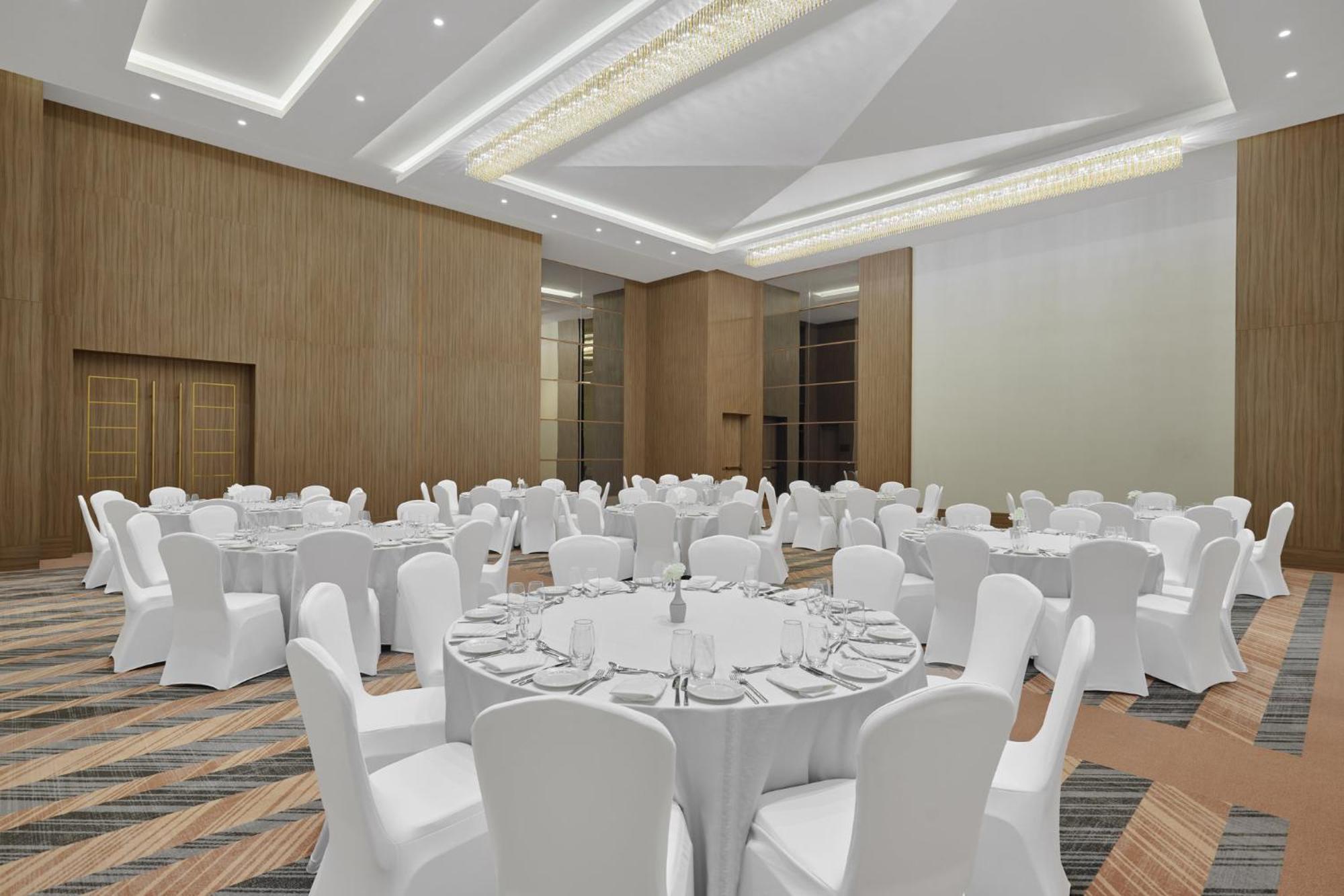 Hotel By Ihg 4*