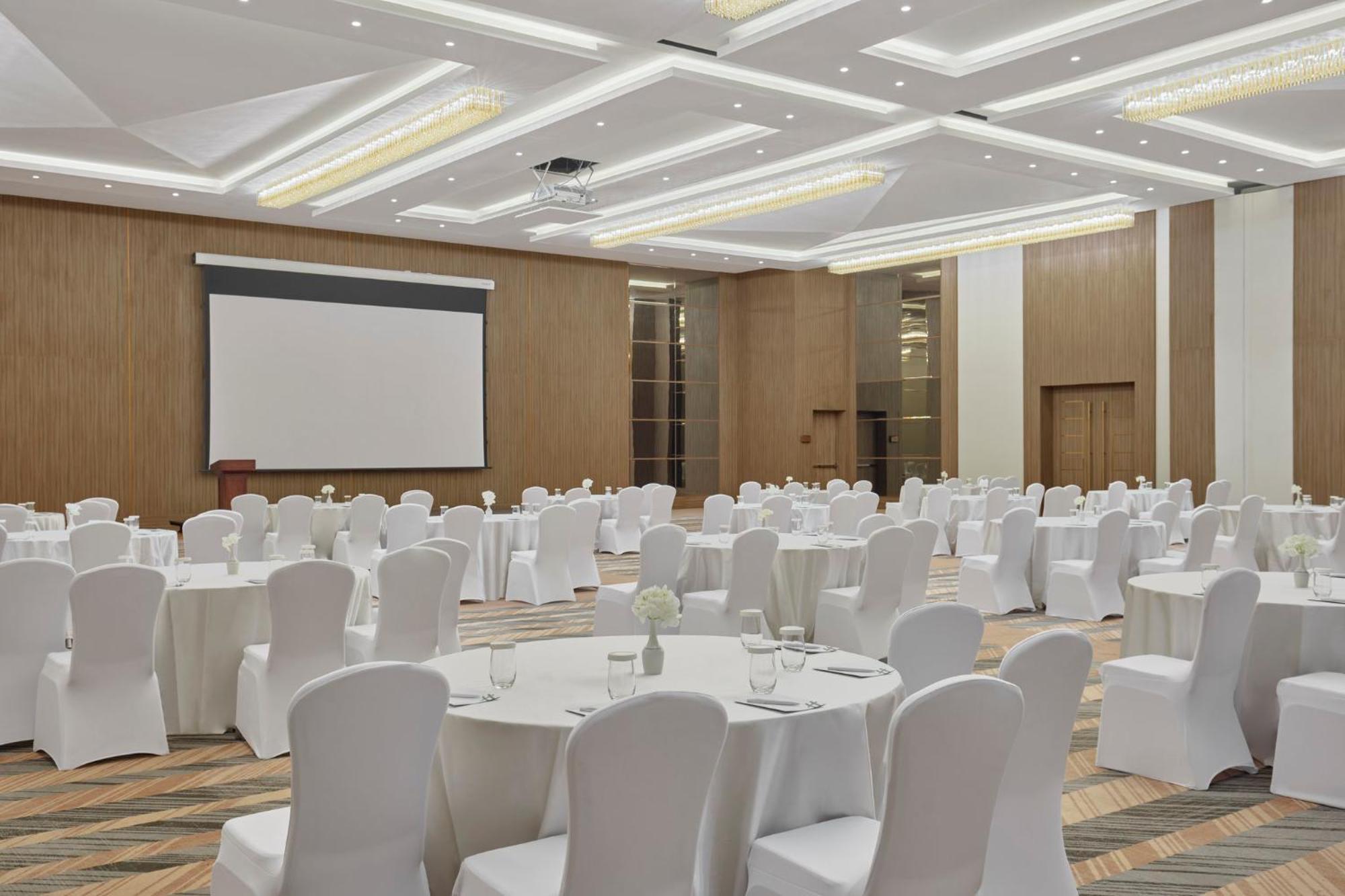Hotel By Ihg Tabuk