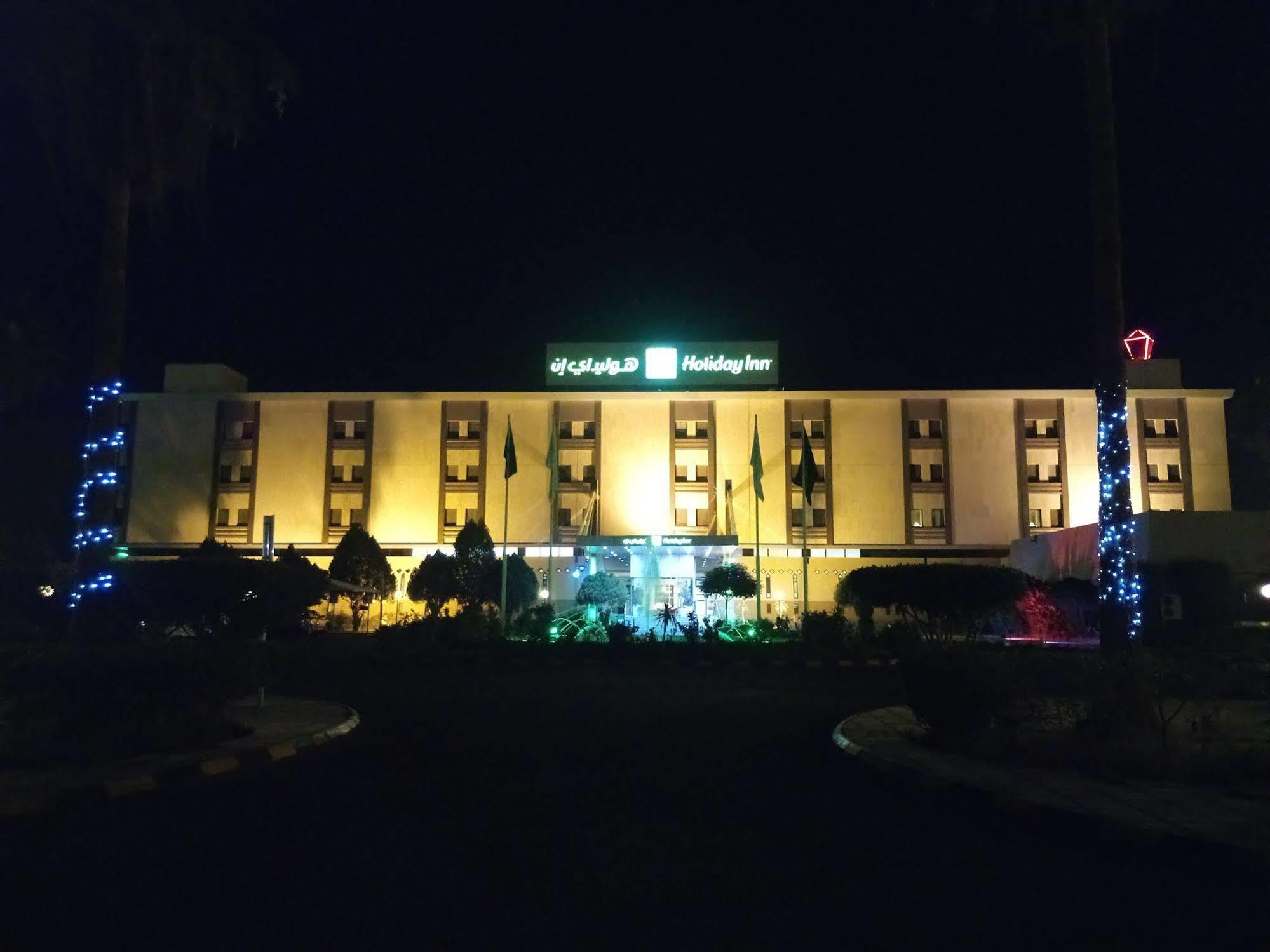 Hotel By Ihg Tabuk